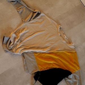 Bibi yellow, gray, black warm sweater (used)